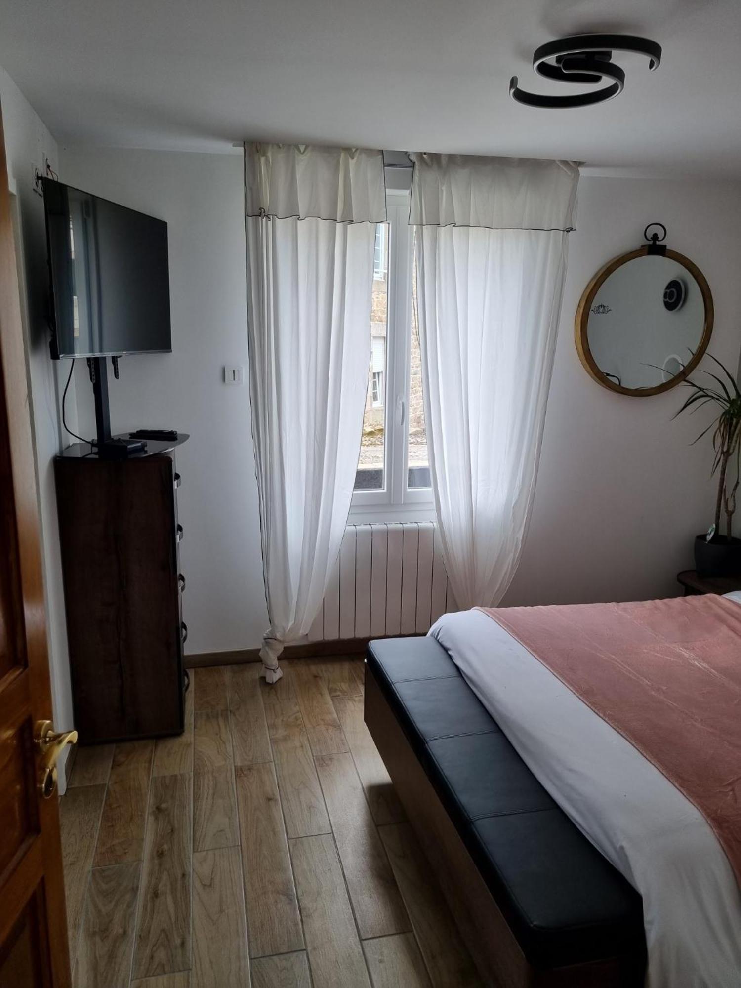 Les Appart Du Sillon Pleubian Rom bilde